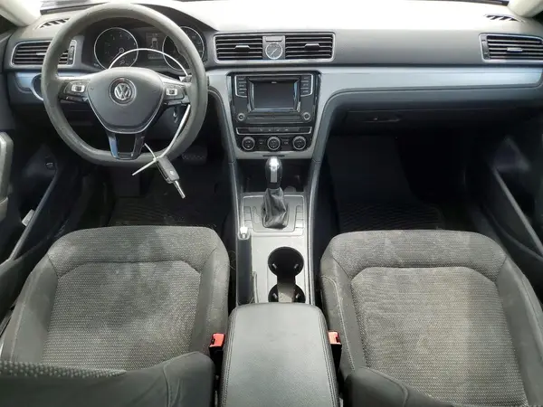 1VWAT7A30HC016834 2017 VOLKSWAGEN PASSAT - Image 8