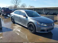 1VWAT7A30HC017272 2017 VOLKSWAGEN PASSAT