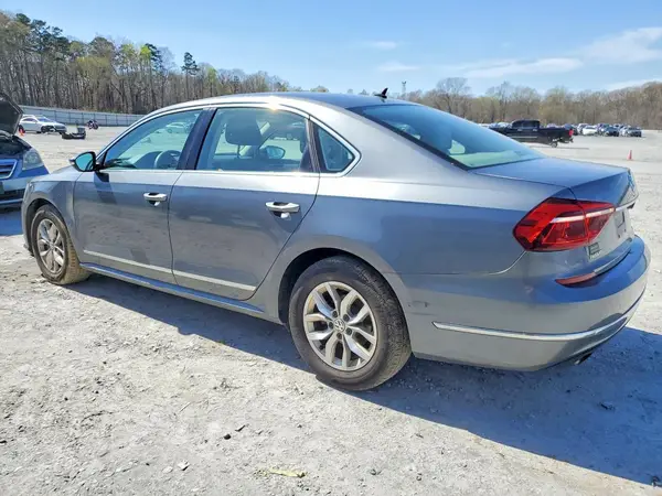 1VWAT7A30HC023038 2017 VOLKSWAGEN PASSAT - Image 2