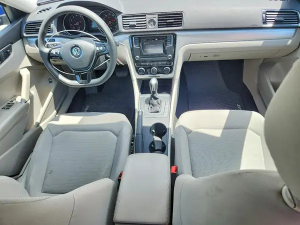 1VWAT7A30HC039997 2017 VOLKSWAGEN PASSAT - Image 8