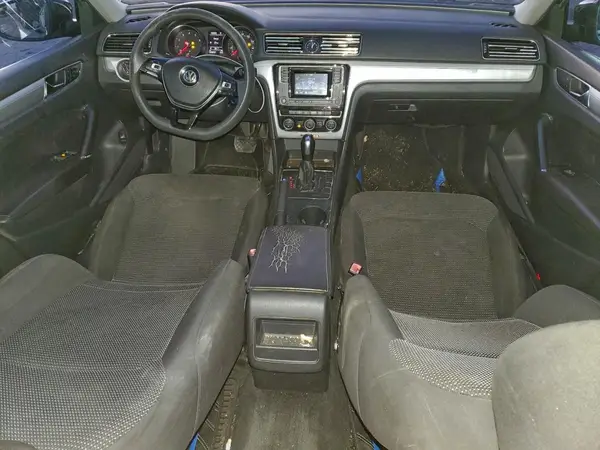 1VWAT7A30HC042060 2017 VOLKSWAGEN PASSAT - Image 8
