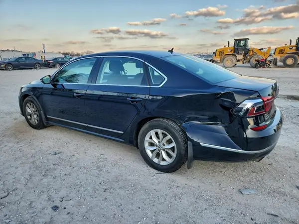 1VWAT7A30HC047064 2017 VOLKSWAGEN PASSAT - Image 2