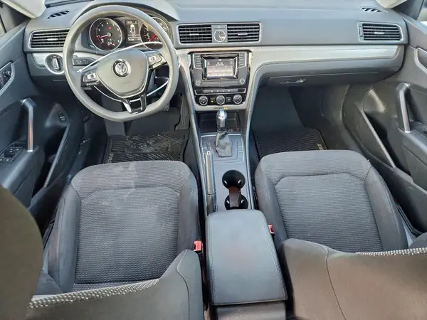 1VWAT7A30HC047064 2017 VOLKSWAGEN PASSAT - Image 8