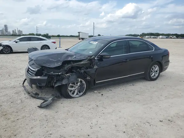 1VWAT7A30HC048893 2017 VOLKSWAGEN PASSAT - Image 1
