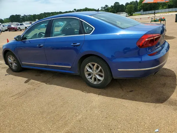 1VWAT7A30HC059411 2017 VOLKSWAGEN PASSAT - Image 2