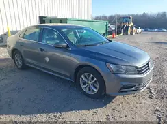 1VWAT7A30HC061496 2017 VOLKSWAGEN PASSAT