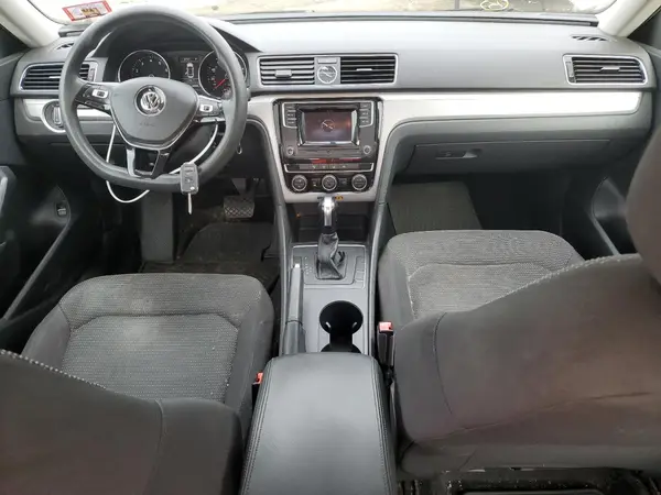 1VWAT7A30HC071199 2017 VOLKSWAGEN PASSAT - Image 8