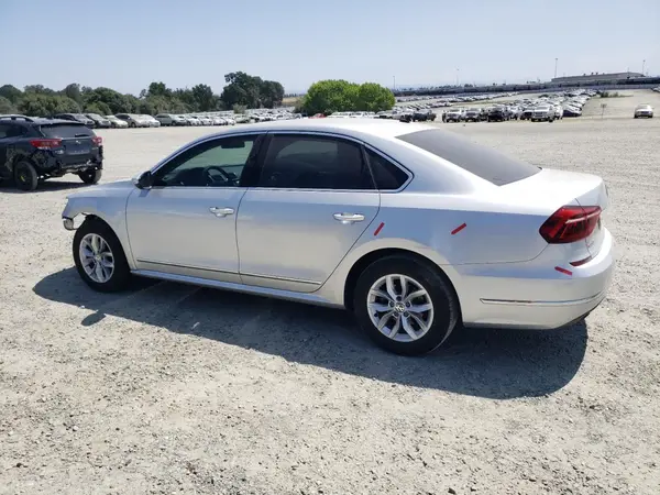 1VWAT7A30HC083255 2017 VOLKSWAGEN PASSAT - Image 2