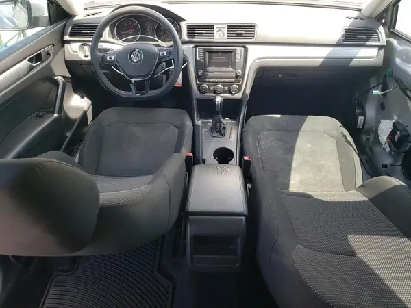 1VWAT7A30HC083255 2017 VOLKSWAGEN PASSAT - Image 8