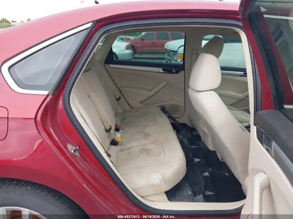 1VWAT7A30HC086236 2017 VOLKSWAGEN PASSAT - Image 8