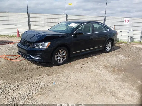 1VWAT7A31GC008207 2016 VOLKSWAGEN PASSAT - Image 2