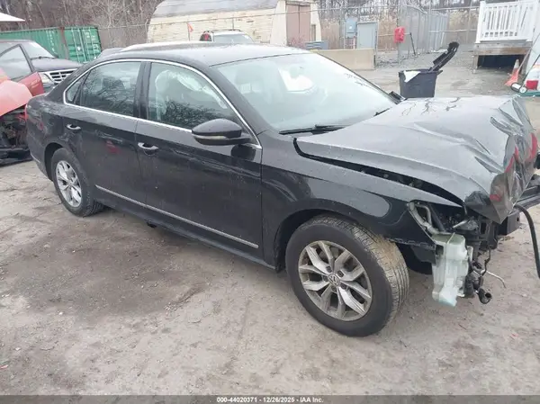 1VWAT7A31GC019692 2016 VOLKSWAGEN PASSAT - Image 1