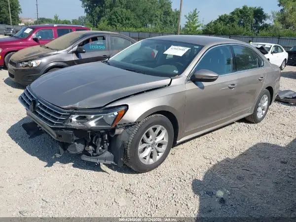 1VWAT7A31GC022155 2016 VOLKSWAGEN PASSAT - Image 2