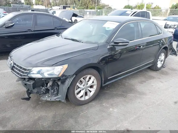 1VWAT7A31GC026111 2016 VOLKSWAGEN PASSAT - Image 2