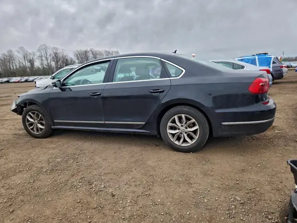 1VWAT7A31GC027775 2016 VOLKSWAGEN PASSAT - Image 2