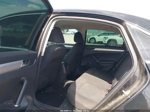 1VWAT7A31GC028120 2016 VOLKSWAGEN PASSAT - Image 8
