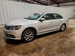 1VWAT7A31GC028456 2016 VOLKSWAGEN PASSAT