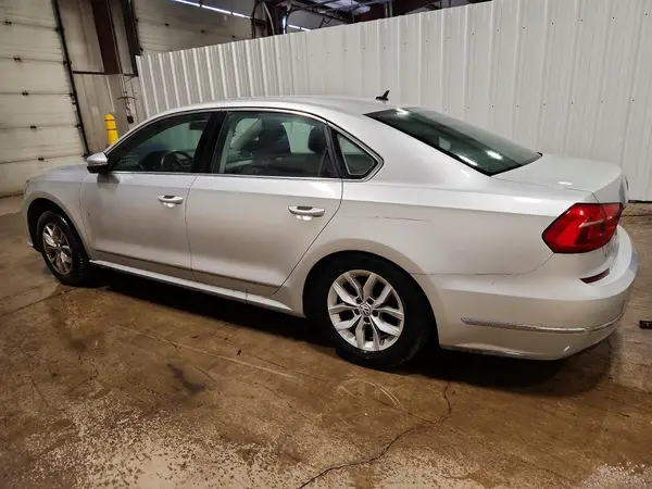 1VWAT7A31GC028456 2016 VOLKSWAGEN PASSAT - Image 2