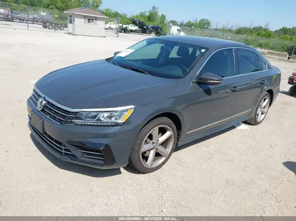 1VWAT7A31GC035276 2016 VOLKSWAGEN PASSAT - Image 2