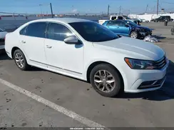 1VWAT7A31GC043149 2016 VOLKSWAGEN PASSAT