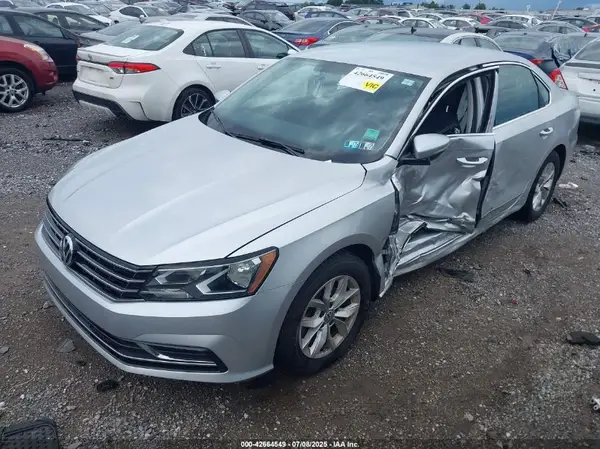 1VWAT7A31GC044804 2016 VOLKSWAGEN PASSAT - Image 2