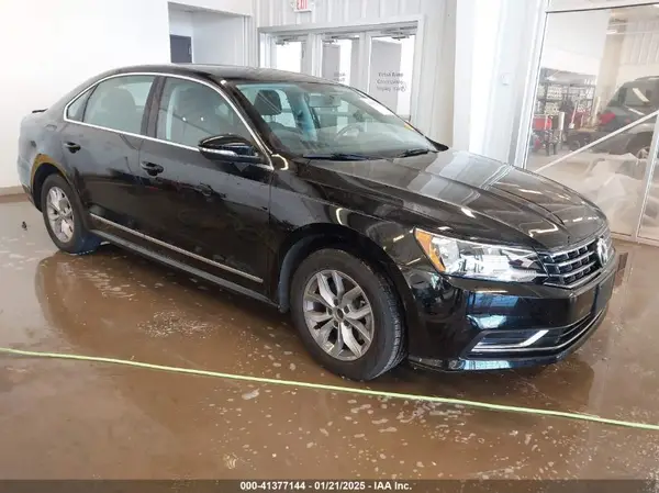 1VWAT7A31GC047380 2016 VOLKSWAGEN PASSAT - Image 1