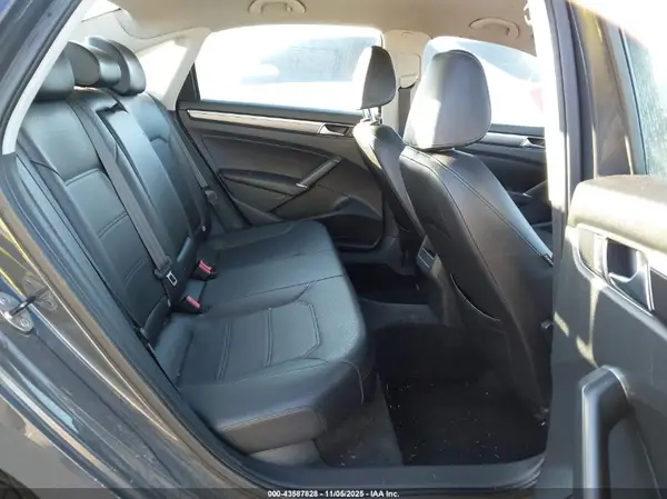 1VWAT7A31GC049548 2016 VOLKSWAGEN PASSAT - Image 8