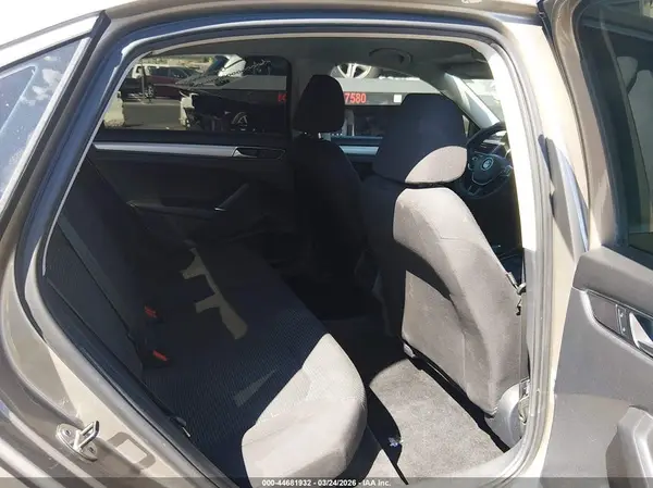 1VWAT7A31GC051185 2016 VOLKSWAGEN PASSAT - Image 8