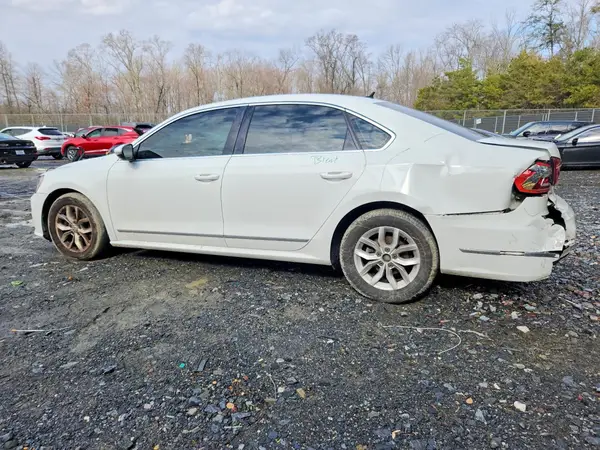 1VWAT7A31GC054913 2016 VOLKSWAGEN PASSAT - Image 2