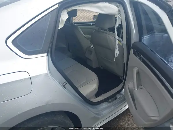 1VWAT7A31GC057018 2016 VOLKSWAGEN PASSAT - Image 8