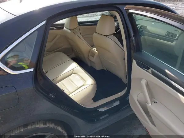 1VWAT7A31GC061487 2016 VOLKSWAGEN PASSAT - Image 8
