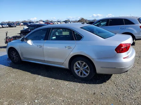 1VWAT7A31GC061621 2016 VOLKSWAGEN PASSAT - Image 2