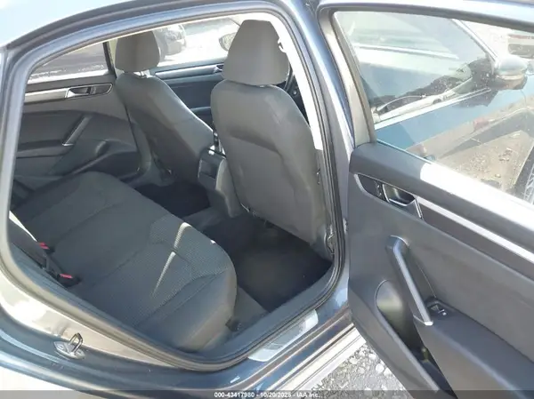 1VWAT7A31GC068701 2016 VOLKSWAGEN PASSAT - Image 8