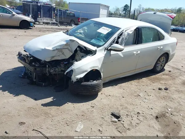 1VWAT7A31HC006622 2017 VOLKSWAGEN PASSAT - Image 2