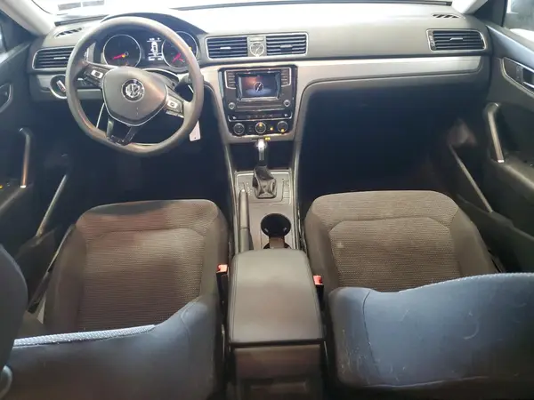 1VWAT7A31HC007530 2017 VOLKSWAGEN PASSAT - Image 8