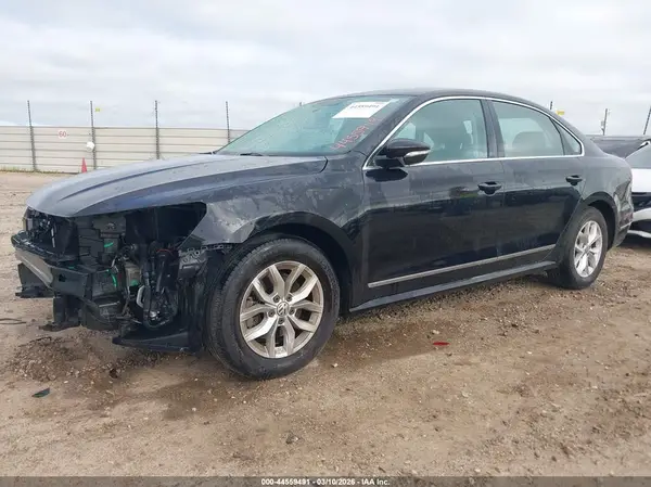 1VWAT7A31HC009603 2017 VOLKSWAGEN PASSAT - Image 2