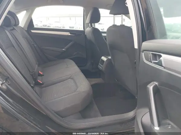 1VWAT7A31HC009603 2017 VOLKSWAGEN PASSAT - Image 8
