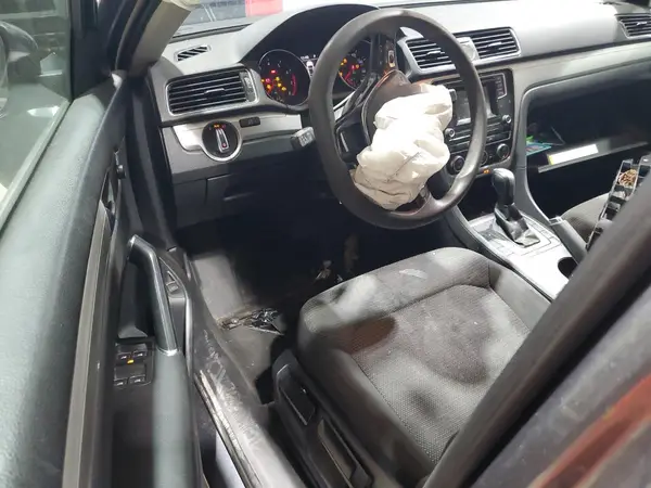 1VWAT7A31HC011089 2017 VOLKSWAGEN PASSAT - Image 8