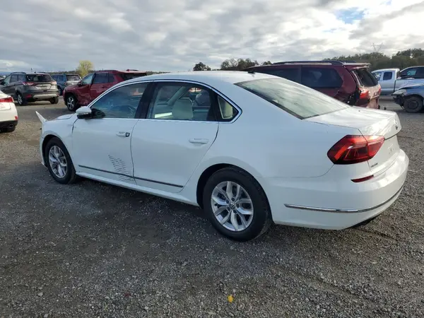 1VWAT7A31HC015174 2017 VOLKSWAGEN PASSAT - Image 2