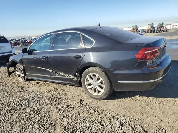 1VWAT7A31HC016633 2017 VOLKSWAGEN PASSAT - Image 2