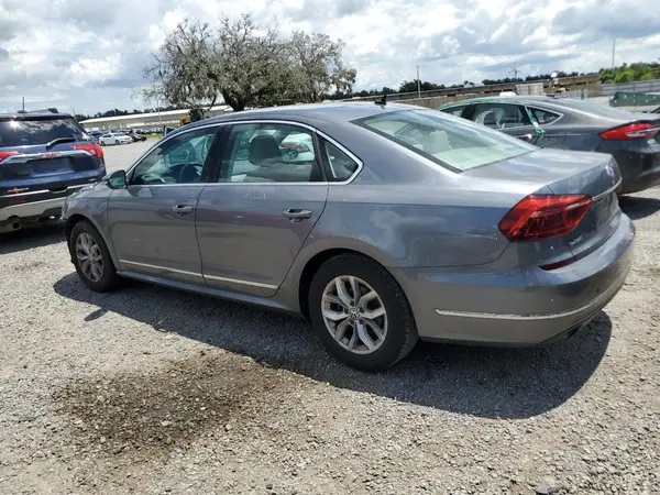 1VWAT7A31HC018575 2017 VOLKSWAGEN PASSAT - Image 2