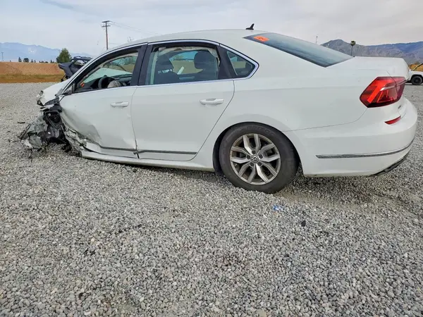 1VWAT7A31HC019936 2017 VOLKSWAGEN PASSAT - Image 2