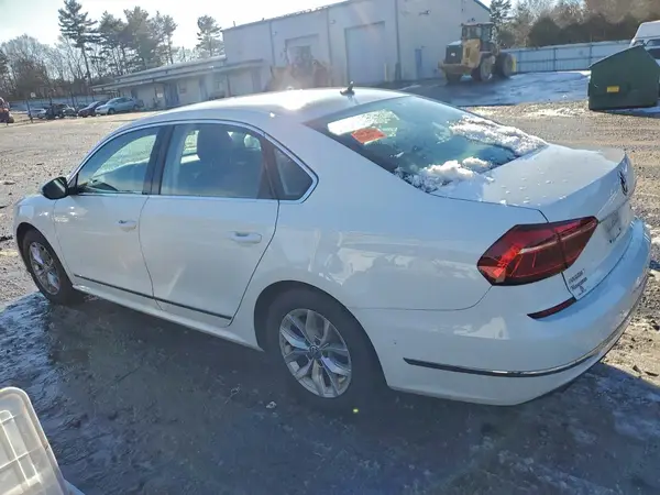 1VWAT7A31HC036316 2017 VOLKSWAGEN PASSAT - Image 2