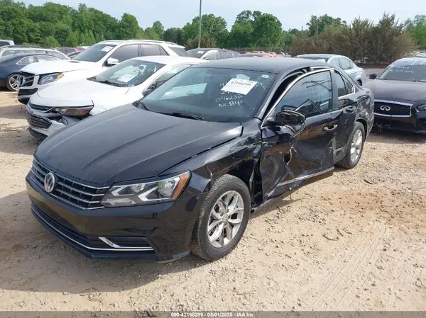 1VWAT7A31HC046232 2017 VOLKSWAGEN PASSAT - Image 2