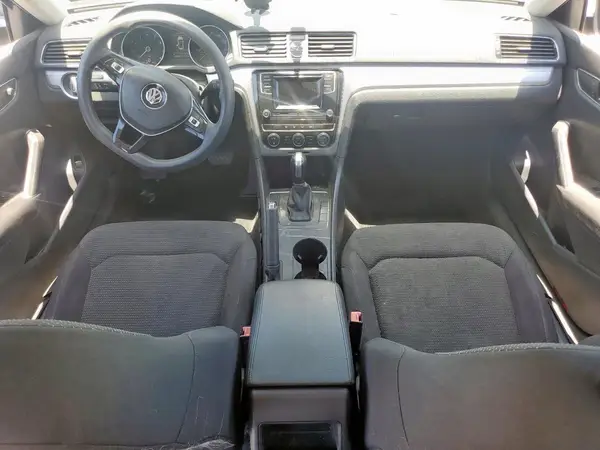 1VWAT7A31HC049454 2017 VOLKSWAGEN PASSAT - Image 8