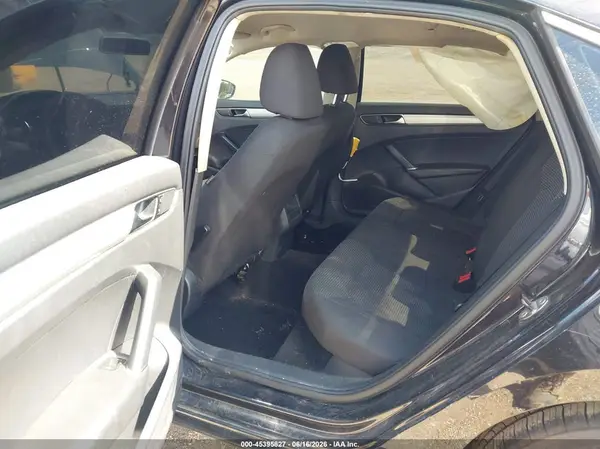 1VWAT7A31HC051818 2017 VOLKSWAGEN PASSAT - Image 8