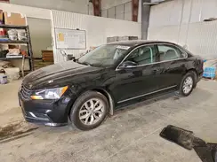1VWAT7A31HC075861 2017 VOLKSWAGEN PASSAT