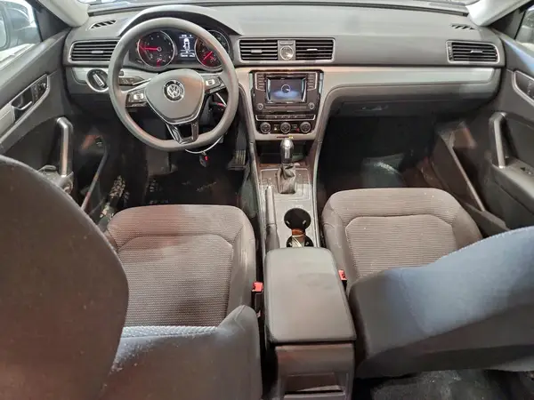1VWAT7A31HC075861 2017 VOLKSWAGEN PASSAT - Image 8