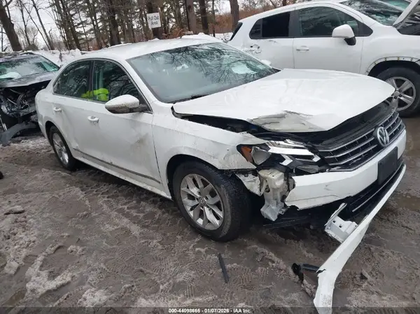 1VWAT7A32GC009947 2016 VOLKSWAGEN PASSAT - Image 1
