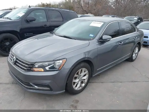 1VWAT7A32GC014159 2016 VOLKSWAGEN PASSAT - Image 2